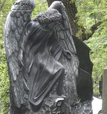 Скульптура Ангела из гранита №25