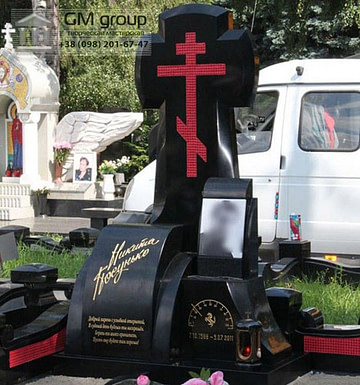Памятник крест из гранита  №111